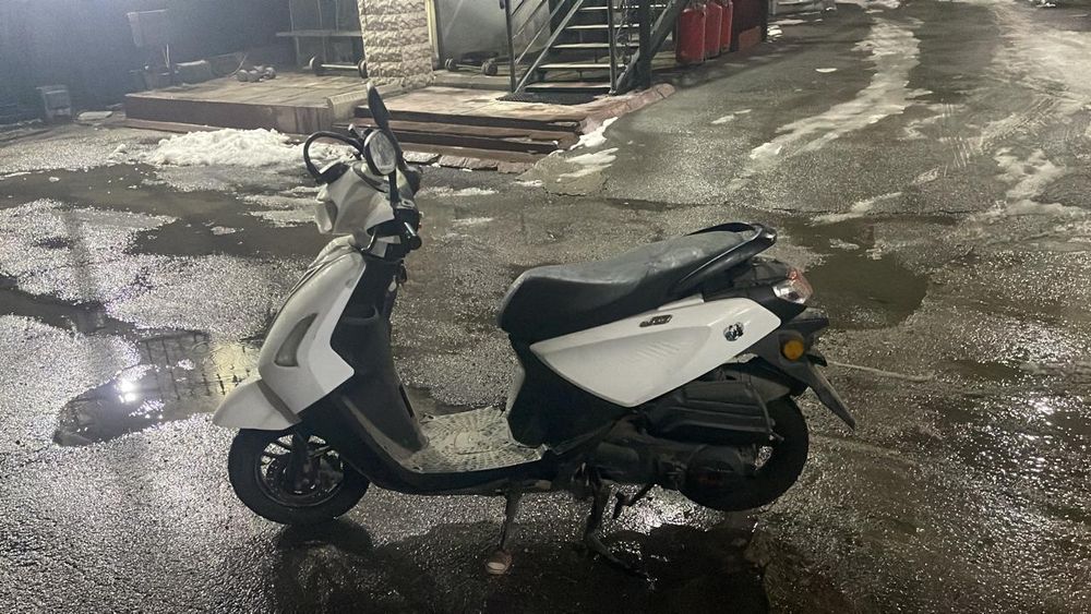 Продам скутер нормално