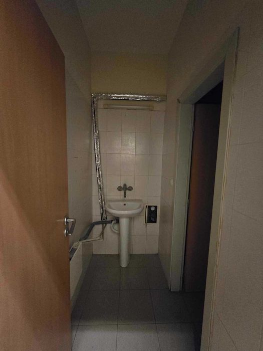 Дава се под наем Магазин в Велико Търново, Център - 117 кв.м за 2800 € - Снимка #14