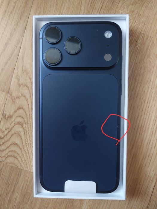 Apple iPhone 17 pro max deep blue