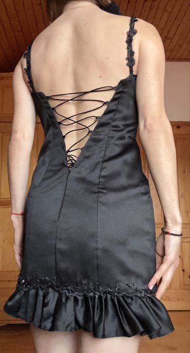 Официална рокля, подходяща и за бал