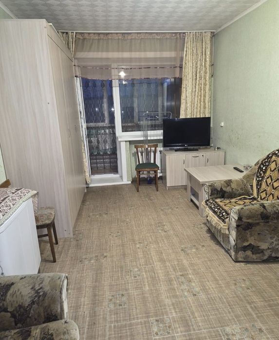 1 ком. 3 гор больница, все есть. 90+