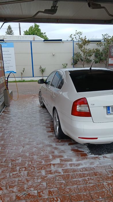 SKODA Octavia 2013 — imagine 3