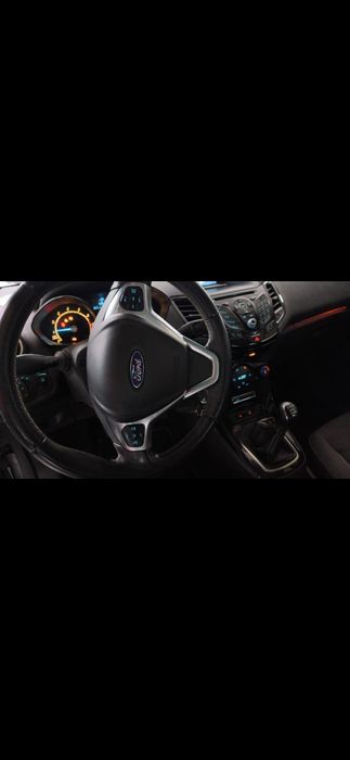 FORD FIESTA 2016 – Stare foarte buna,Pret negociabil