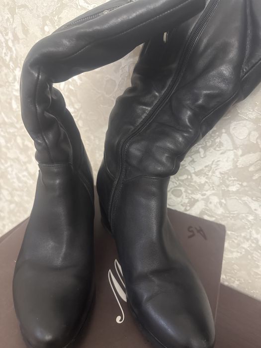 Продам зимние сапоги