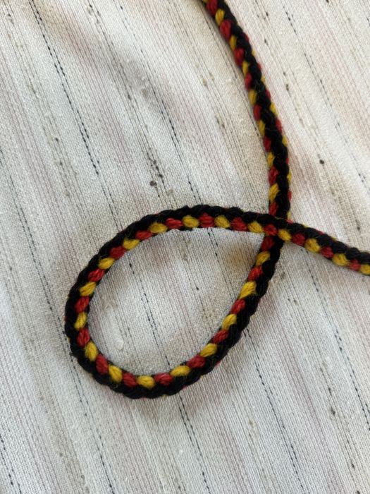 Престилка носия народна