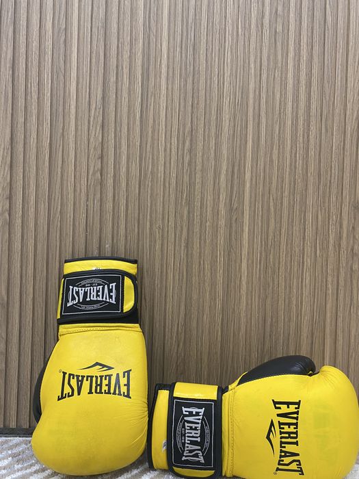Боксерские перчатки Everlast с гарантией