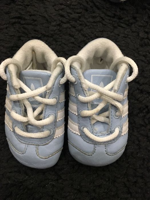 Nike Adidas буйки