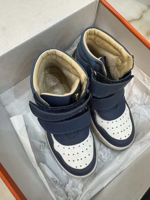 Детские ботинки