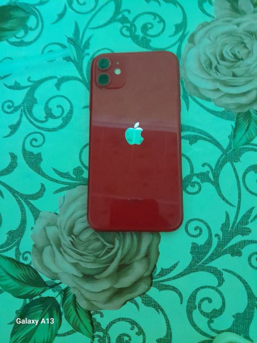 iPhone 11 сотилади