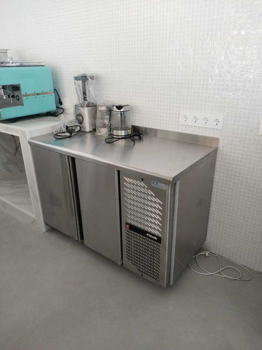 Холодильный стол