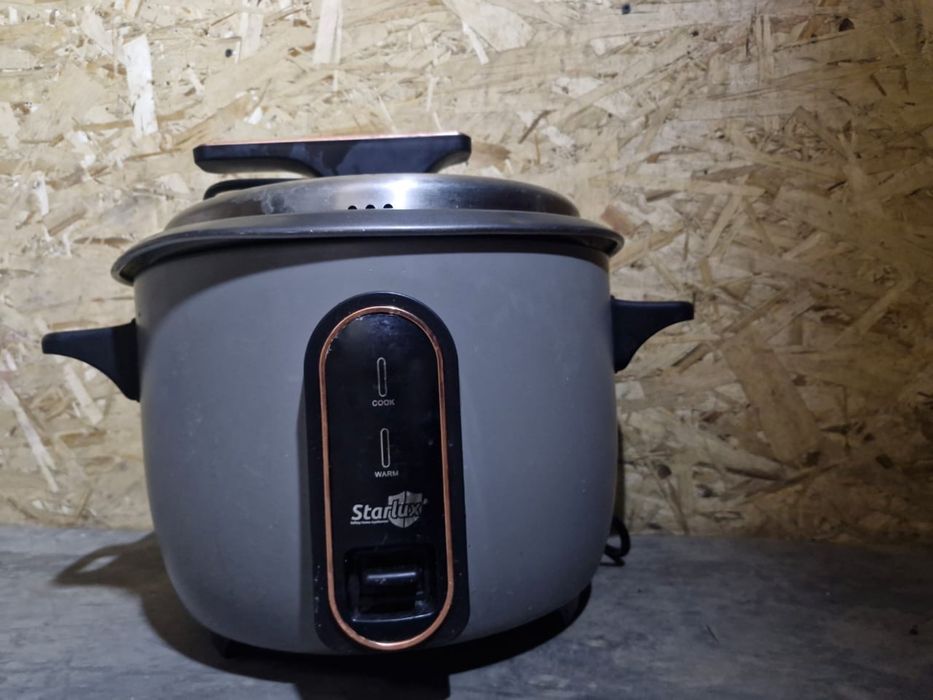 Продам рисоварку на 6 л