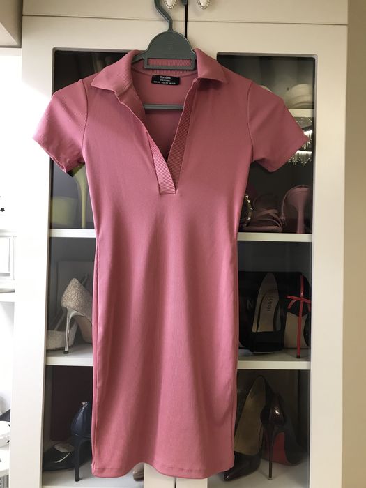 Платья розовая Bershka