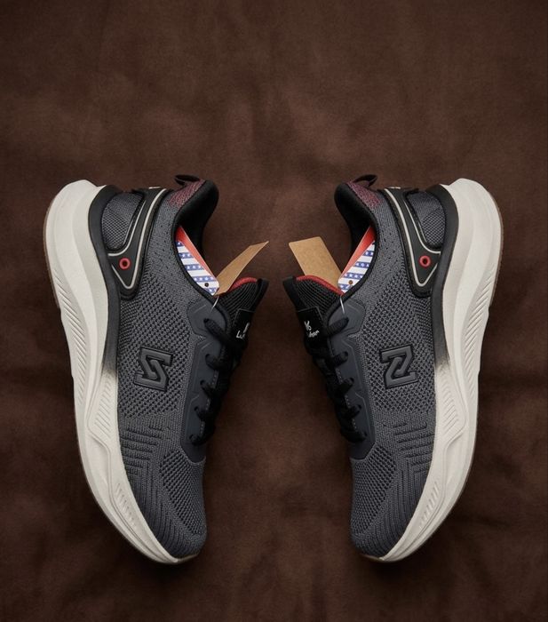 Мужские кроссовки