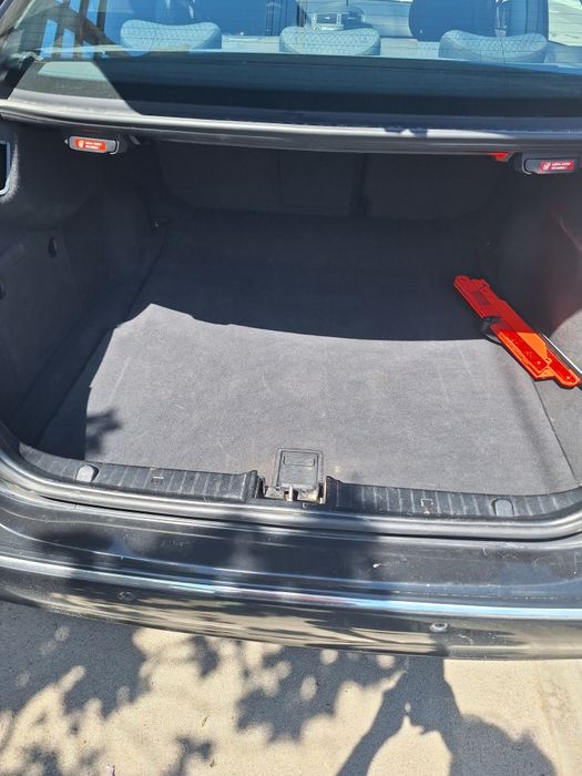 Mercedes-Benz E220 автомат