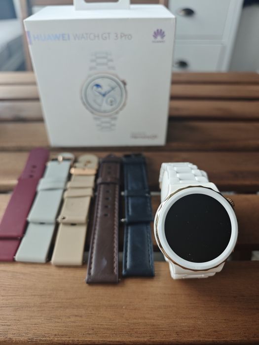 Смарт Часовник Huawei Watch GT 3 Pro с 5 каишки подарък