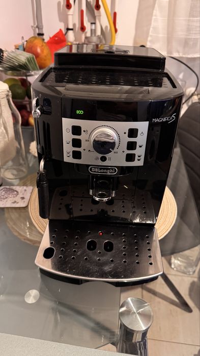 Espressor automat De’Longhi Magnifica S ECAM22.112.B
