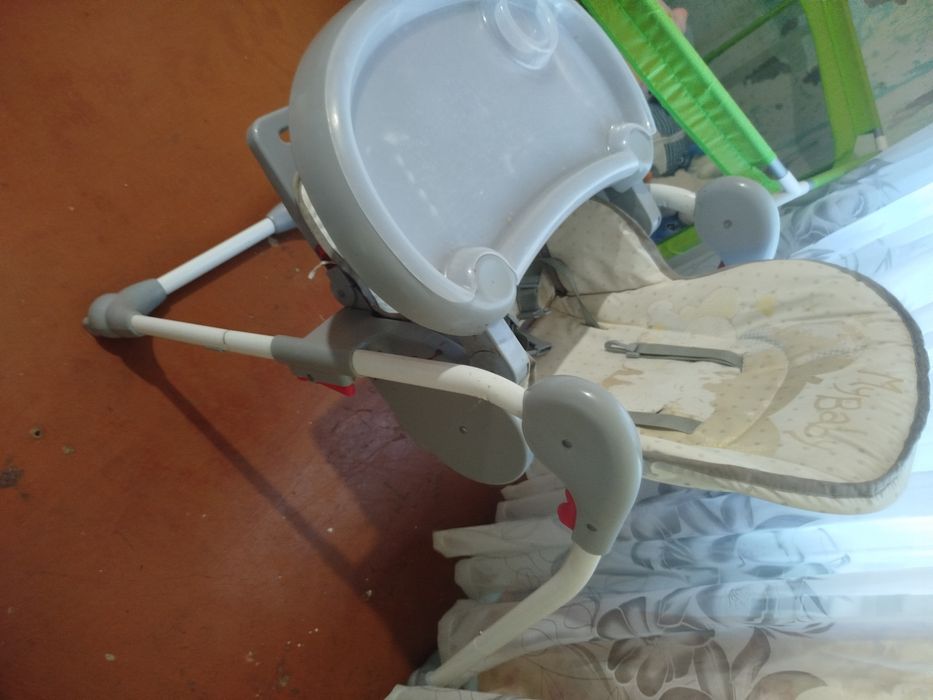 Продам стульчики для кормления