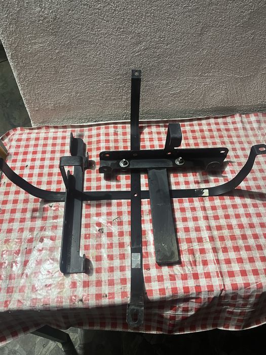 Стойка за резервна гума / държач за резервна гума!