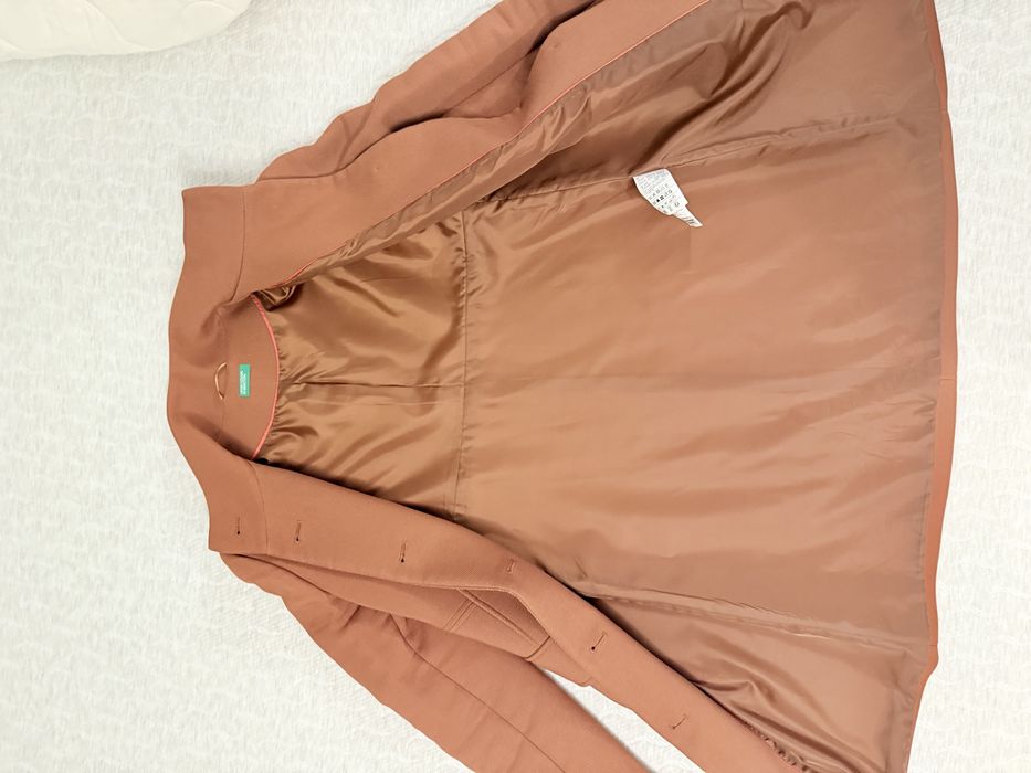 Palton Benetton de toamna/primavara.