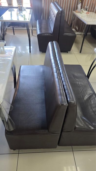 Продам столы, кожаные диваны