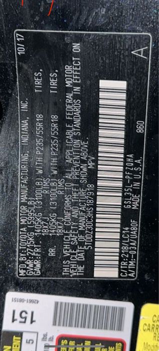 Тайота Сиенна 2017 года