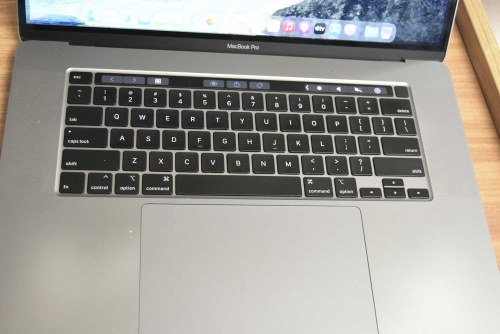 MacBook Pro (16-inch, 2019) I9 32 GB RAM 1 TB SSD