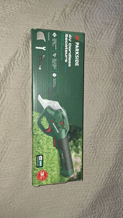 Продавам акумулаторна ножица за клони Parkside Парксайд