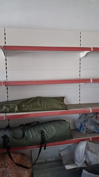 Стеллажи  новые для магазина