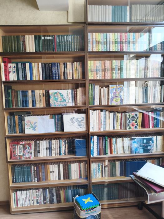 Продам домашнюю библиотеку