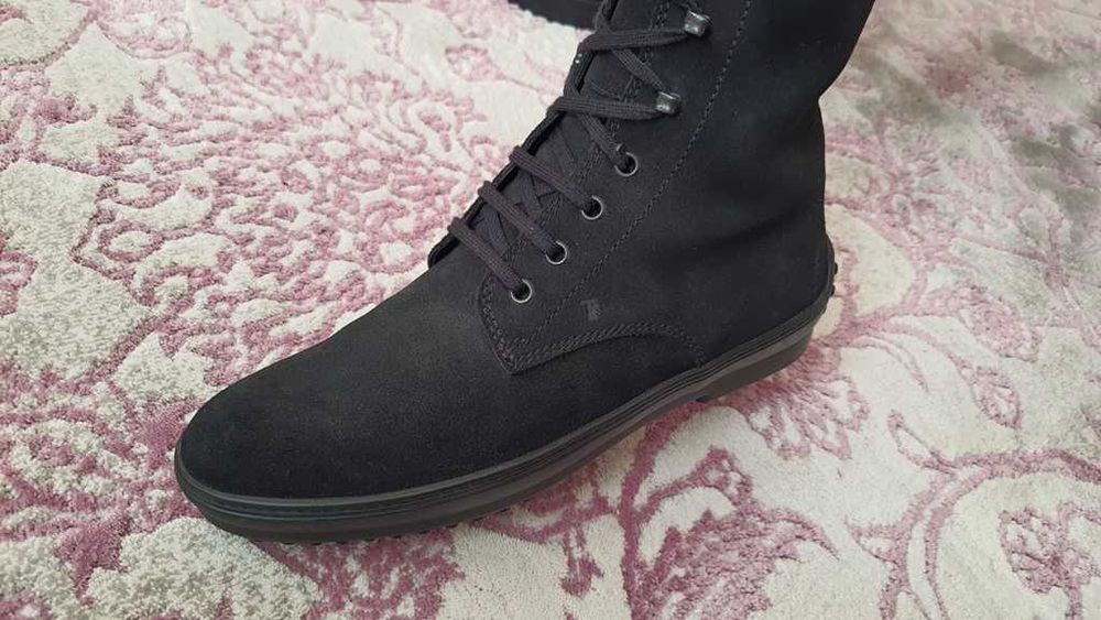 Ghete trendy full piele de la TOD'S marimea 40-40,5 , zero km