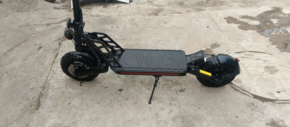 Продам самокат Kugoo J2pro