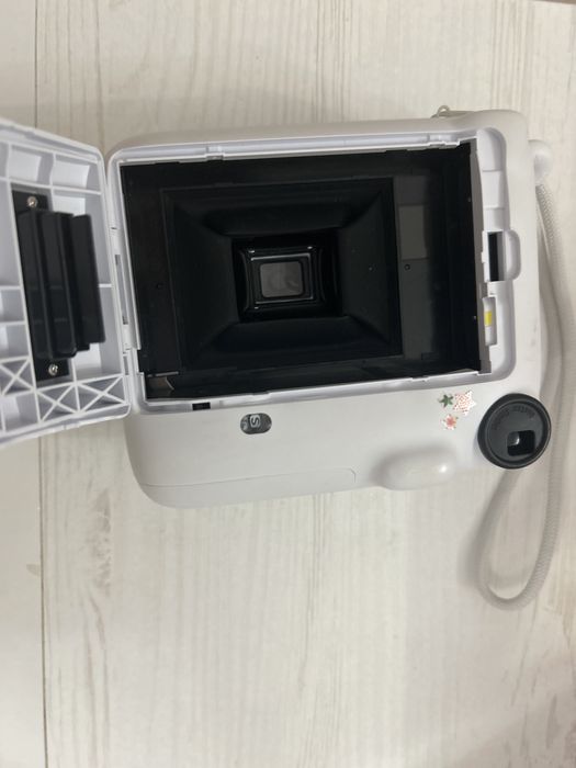 Instax mini 12 б/у