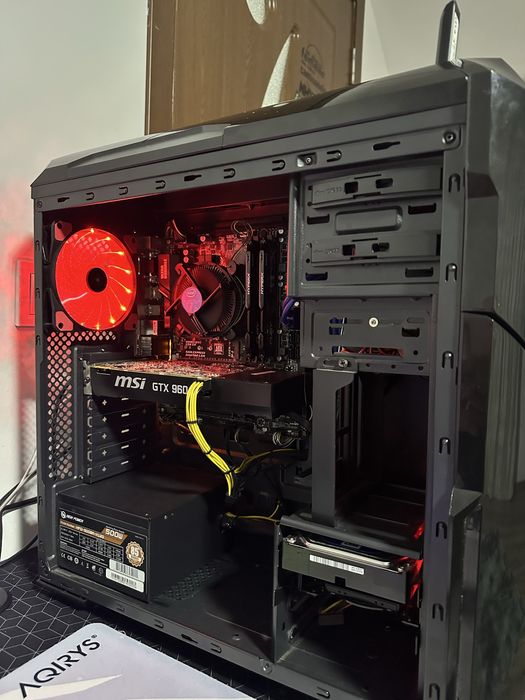 Vand sau schimb pc gaming