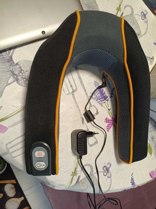 Продавам масажор със затопляне на врат