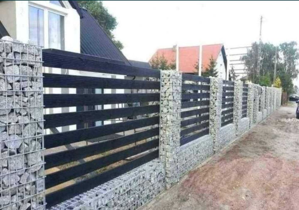 Garduri și porti la comanda