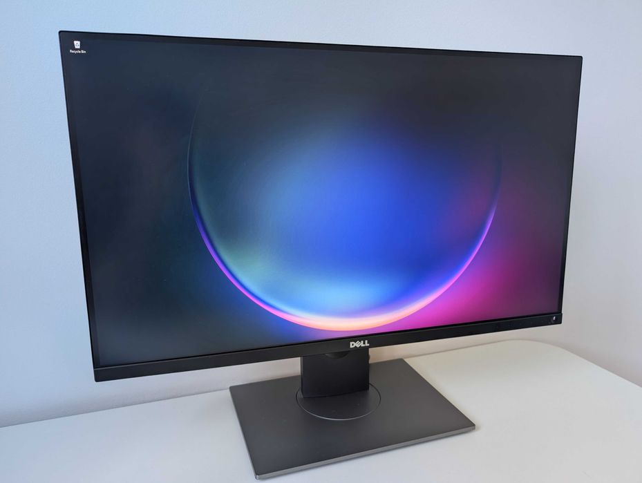 Dell UltraSharp UP2716D 27" QHD PremierColor – Професионален монитор