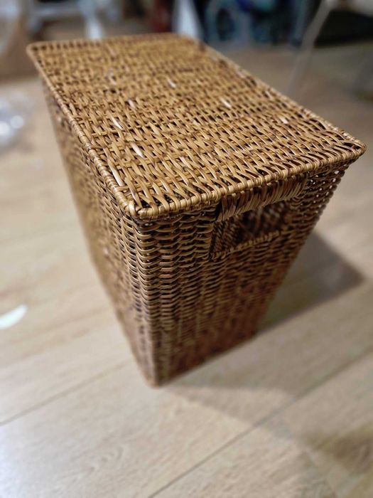 Ръчно изработена имитация на ратанов кош