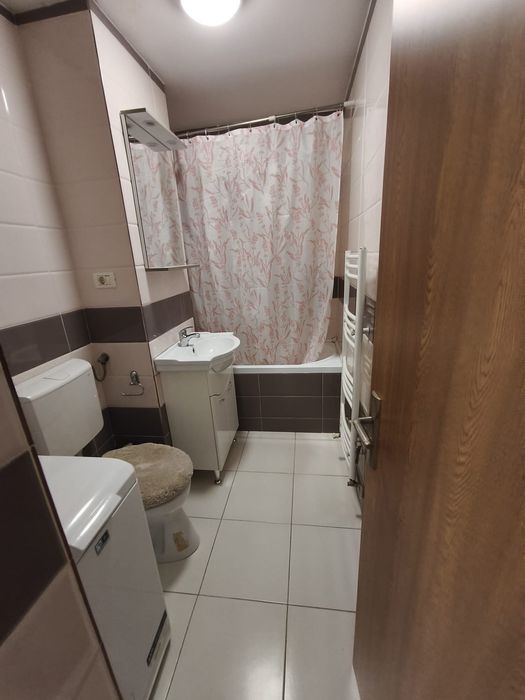 Închiriez apartament cu o camera !