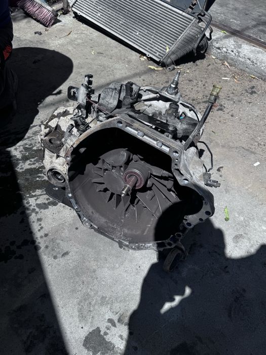 Dezmembram renault trafic 1.6 biturbo 2019