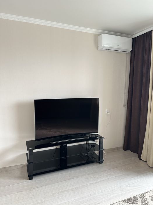 Сдам 2 ком квартиру!