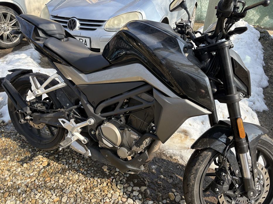 Motocicleta CFMoto 300NK  ABS ( A1, A2, A)