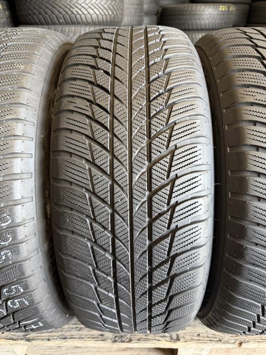 4 anvelope iarna 225/55/17 , Bridgestone , RunFlat , 6.5 mm