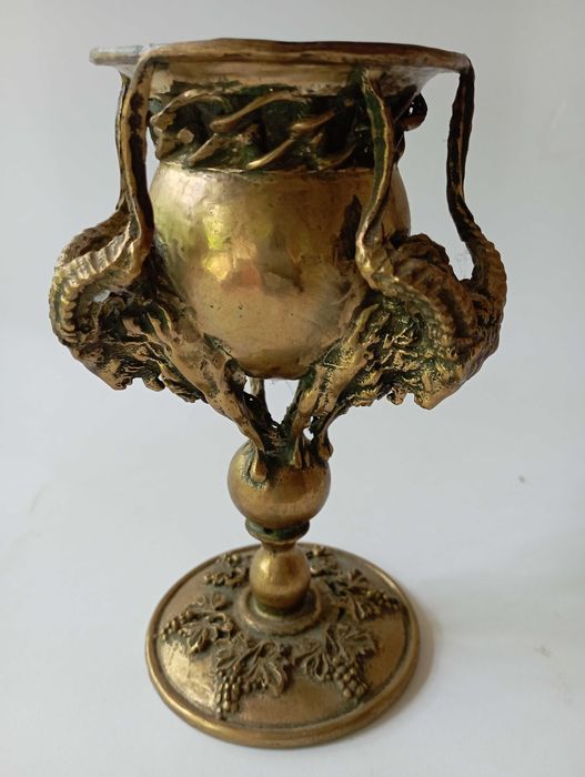 Чаша Козирог - бронзова пластика, авторско произведение