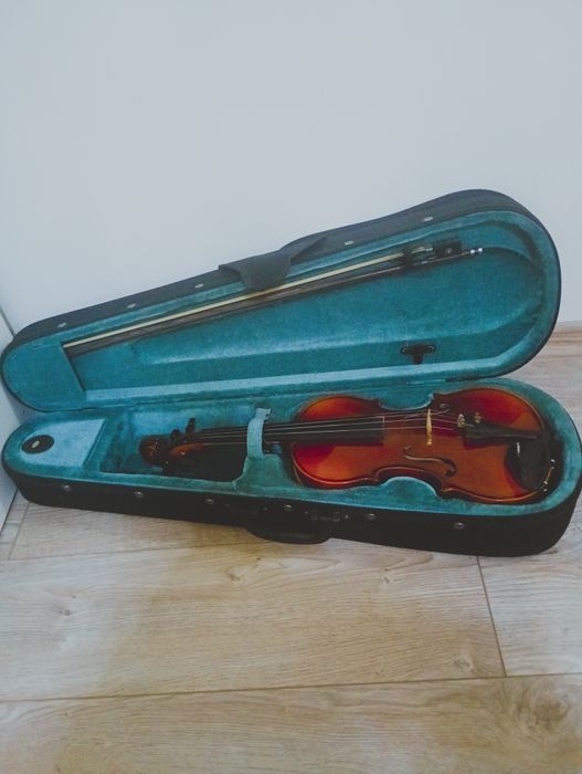 Vând vioara 3/4 buna