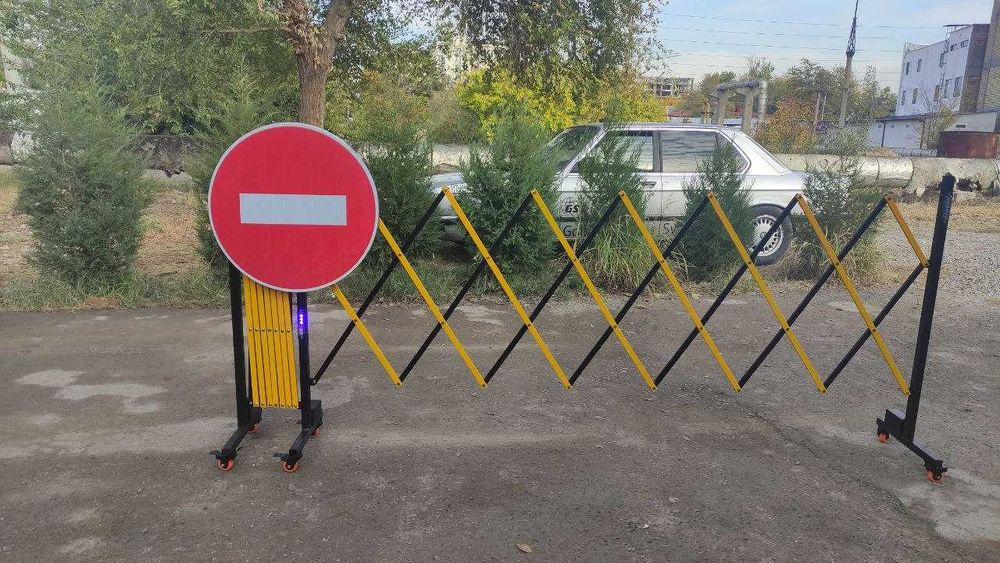 Мобильное раздвижное ограждение (гармошка) решетка