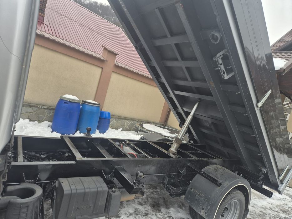 Nissan Cabstar basculabil