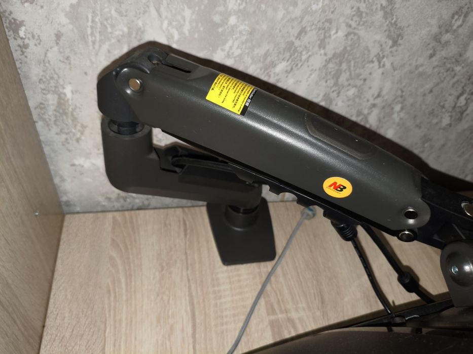 Монитор ThundeRobot