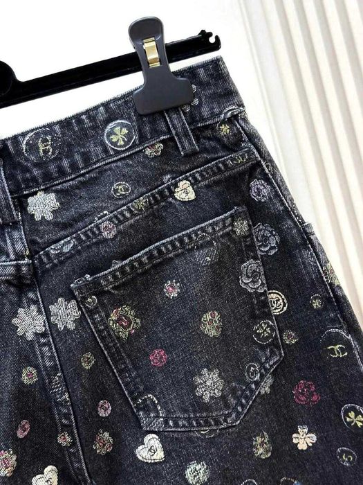 Chanel дънки налични