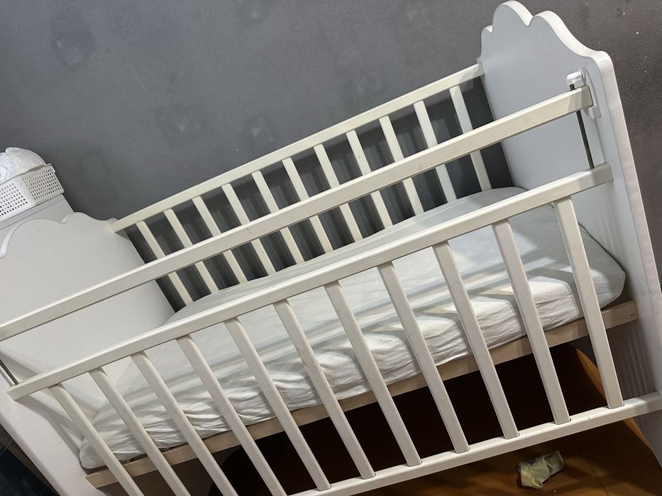 Продам детскую кроватку
