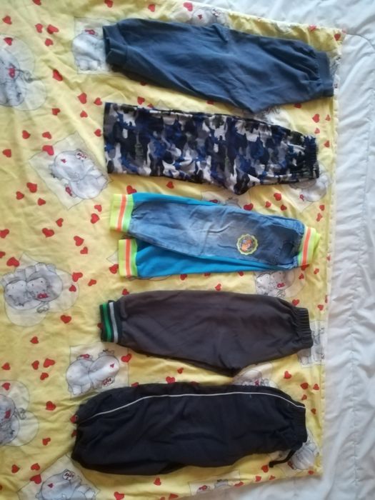 Много дрехи за 4г дете